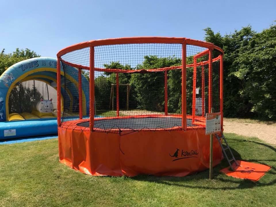 Camping Le Rouge Gorge **** 10' Puy Du Fou Сен-Лоран-сюр-Севр Екстер'єр фото